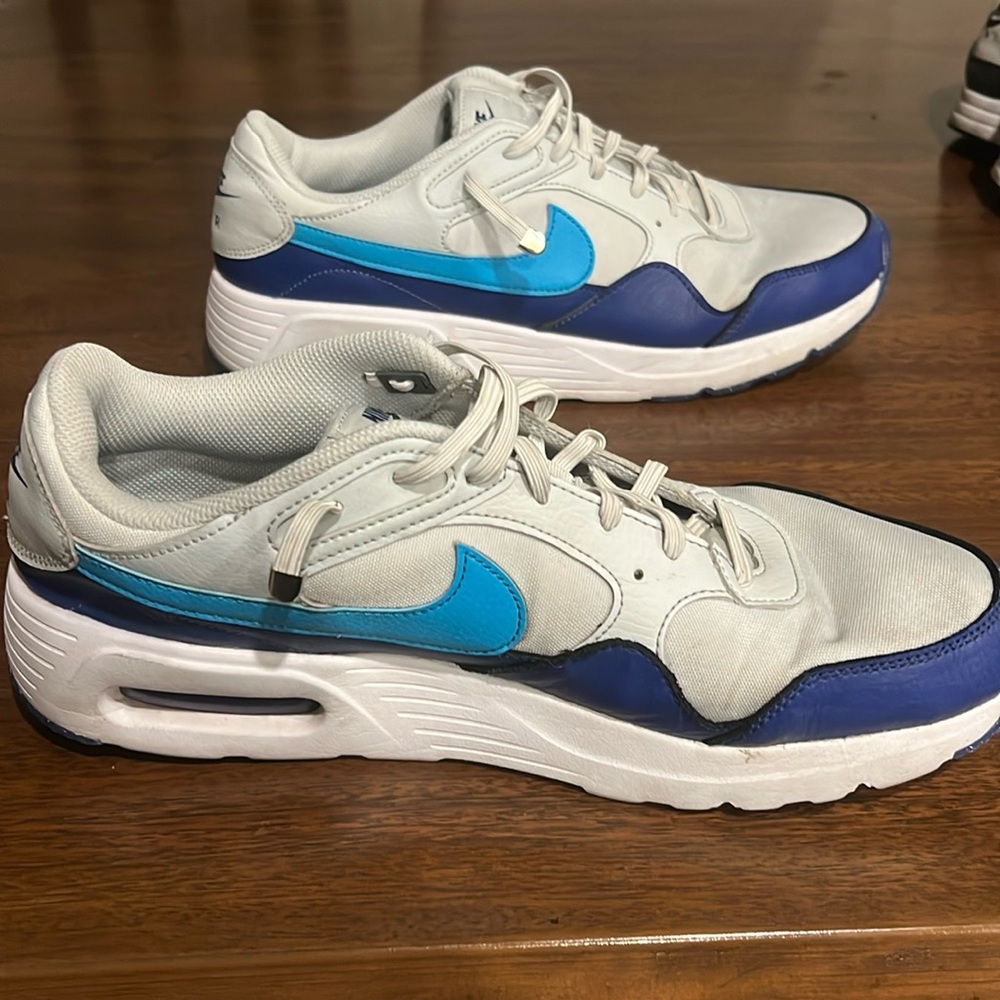 Men’s Nike shoes